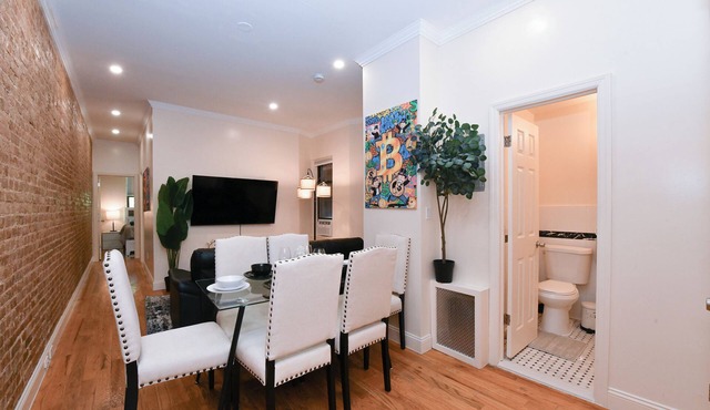 Cozy 2 BR Haven Right Above Central Park