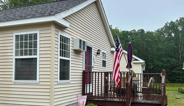 Cozy 2 BR house in gated community 1 mile from Wells/Ogunquit beaches/shops