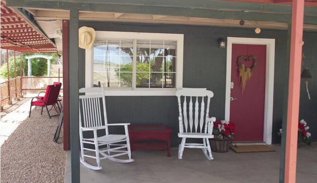 Cozy 2 BR On 2 Acres With Orchard Rosamond, CA
