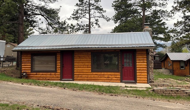 Cozy 2-Cabin Retreat Near RMNP - Estes Park License #3051