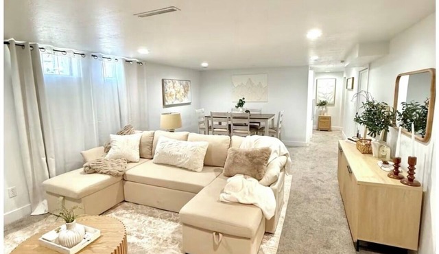 Cozy 2 king bedrooms, 1 bath in the heart of Orem