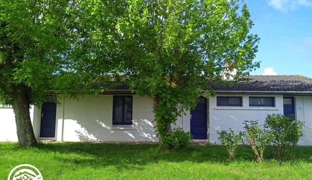 Cozy 2-Person Cottage Near Beach & Marais Poitevin