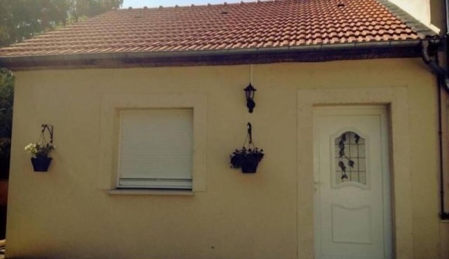 Cozy 2-Person Cottage in Étain Center with Terrace, Parking, and All-Inclusive Amenities