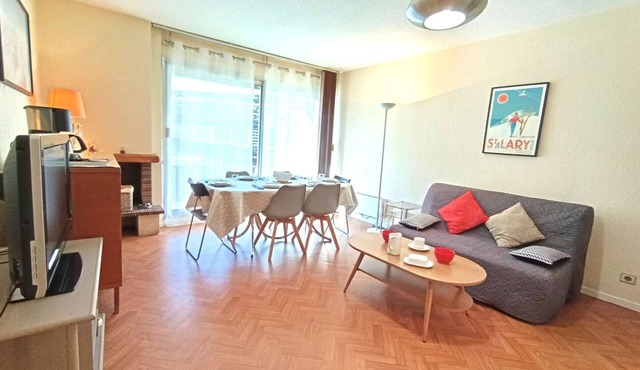 Cozy 2-Room Apartment, 6 Sleeps, Near Slopes, Saint-Lary-Soulan