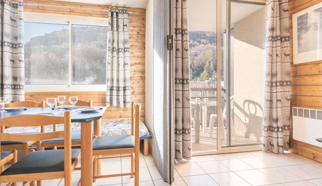 Cozy 2-Room Apartment for 5, Steps from Prorel Lift & Briançon Center