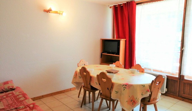 Cozy 2-room apartment in Morillon 1100, balcony, sleeps 6, wifi