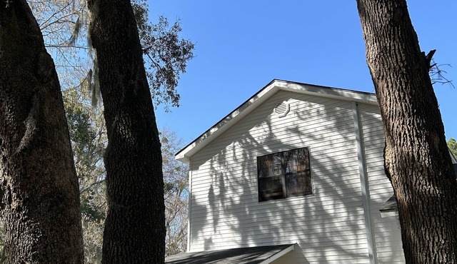 Cozy 2 room APARTMENT WITH MARSH VIEW!