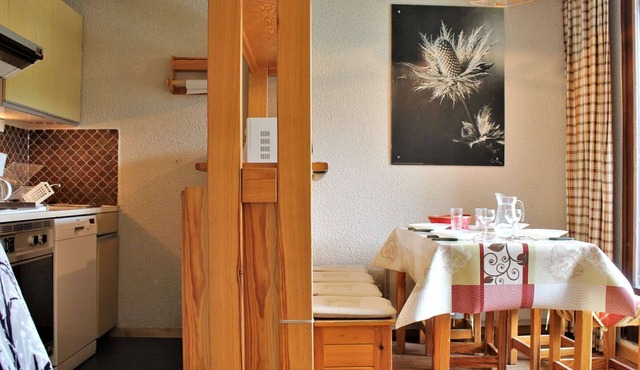 Cozy 2-room apt, 4 pers, balcony, pets allowed, near amenities