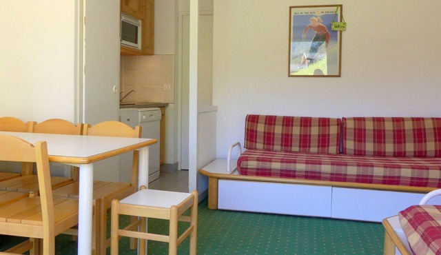 Cozy 2-Room Cabin, Southern Exposure, Ski-in/Ski-out, Pets Allowed