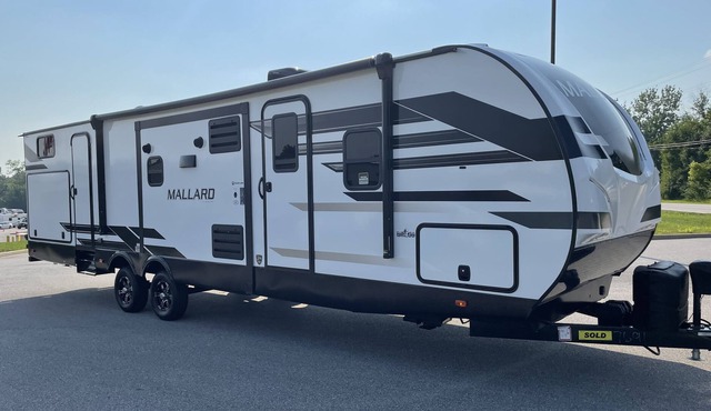 Cozy 2021 Heartland Mallard Mark Twain