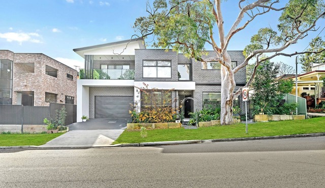 Cozy 2B1B Retreat in Peakhurst