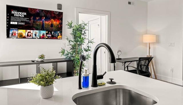 Cozy 2BD Apt | Fishtown | Gym