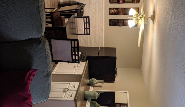 Cozy 2bd w WiFi and Private Entry