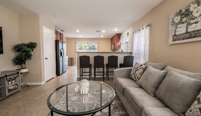 Cozy 2bdrm house near M Resort
