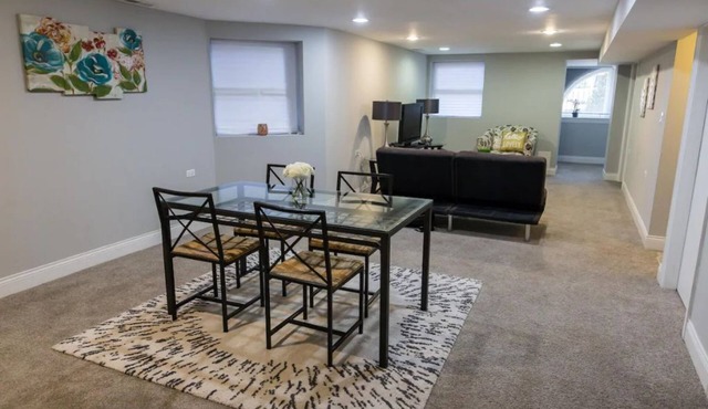 Cozy 2BR/1BA Garden Apartment Near Lincoln Square