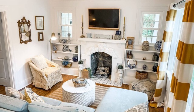 Cozy 2BR Apt w/KING in historic dist. 1mi to sq.!