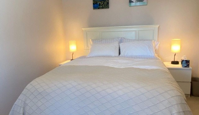 Cozy 2BR Auburn Suite: Comfort Meets Convenience!