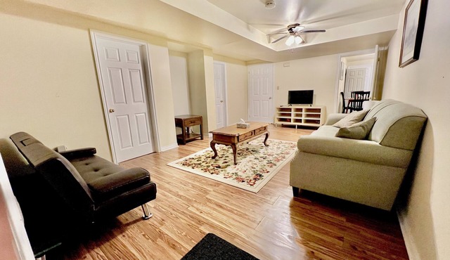 Cozy 2BR Basement Apt in Newmarket