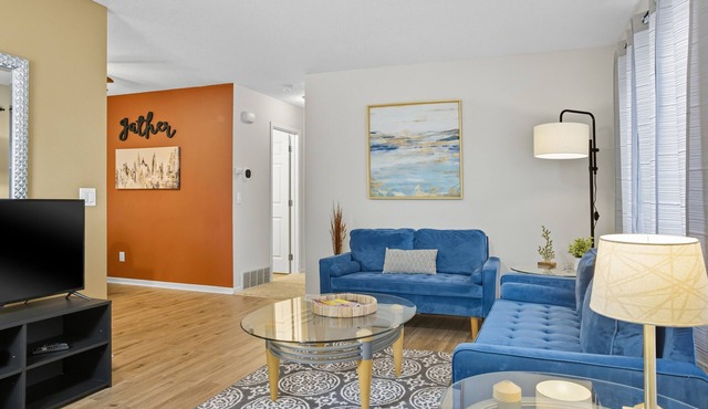 Cozy 2BR/Close to Mayo Clinic/Full Kitchen & Private Backyard