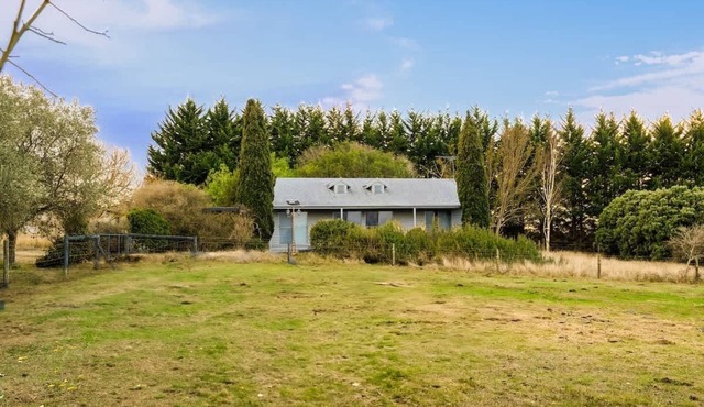 Cozy 2BR Cottage Near Beach & Village Shops