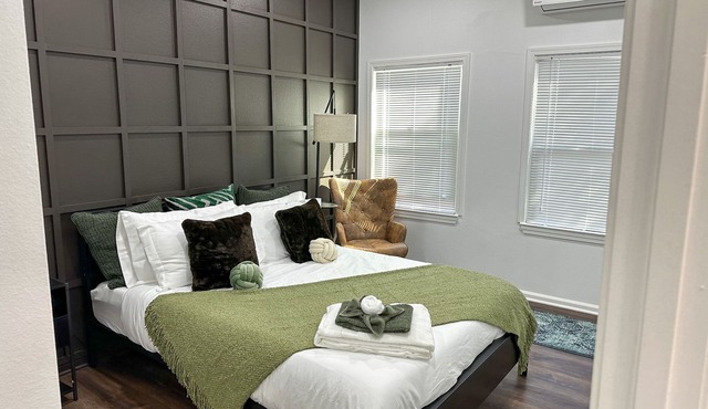 Cozy 2BR Duplex in Downtown LAn