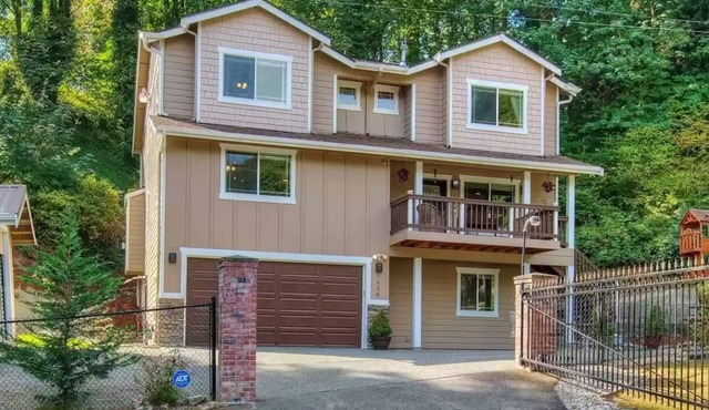 Cozy 2BR Forest Home w/King Bed