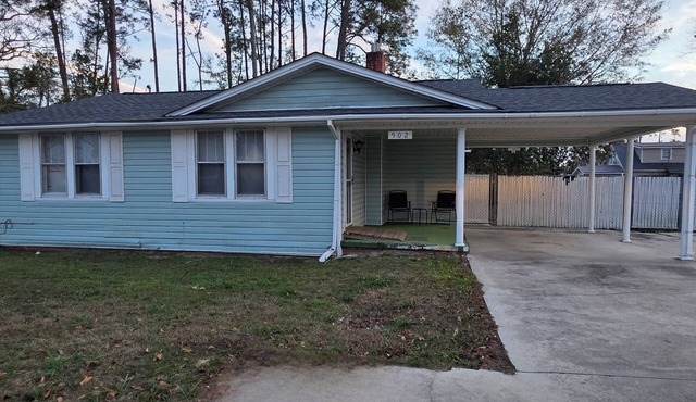 Cozy 2BR Home in Douglas, GA – Comfort & Convenience Await!