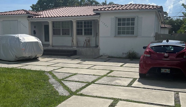 Cozy 2BR House with Bunk Bed, Private Patio, Grill