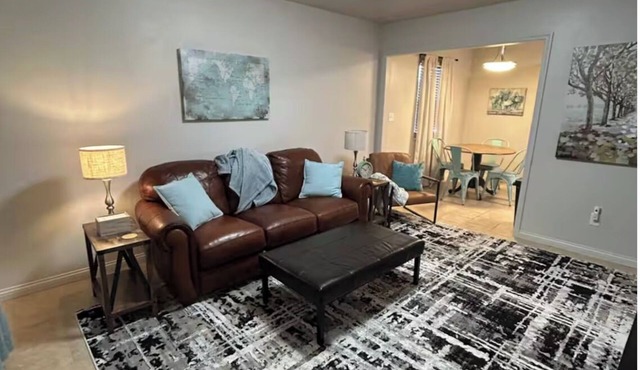 Cozy 2BR Near Ft. Knox & Elizabethtown -Travel, Military, Nurses & Long Stays