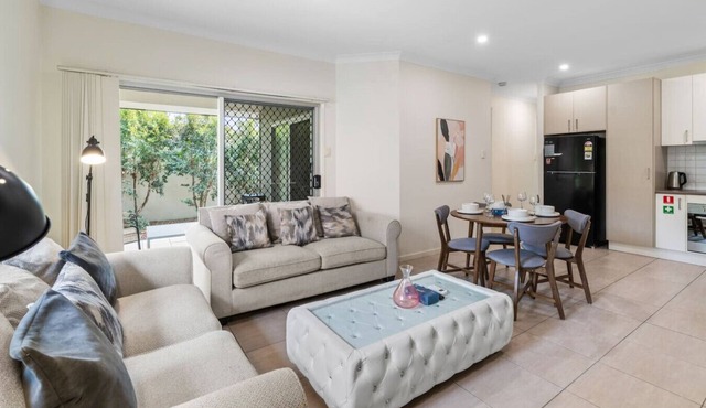 Cozy 2BR Retreat in Peaceful Mount Warren Park