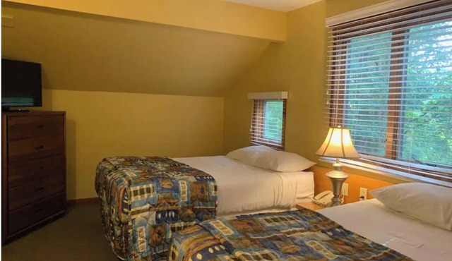 Cozy 2BR Suite in Shawnee Village Resort!