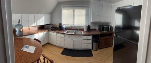 Cozy 2nd Floor Suite- in Hecla
