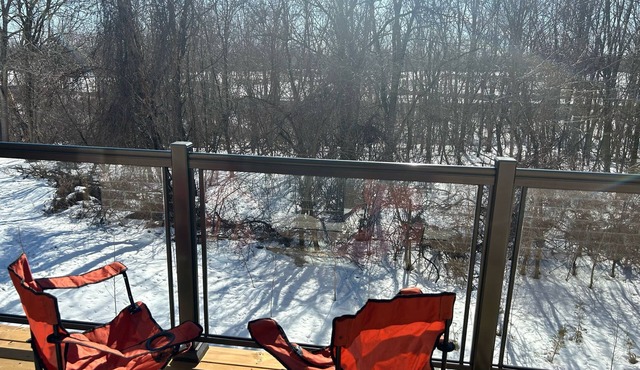 Cozy 3+1 bedroom townhouse in Brampton -A true "home away from home",