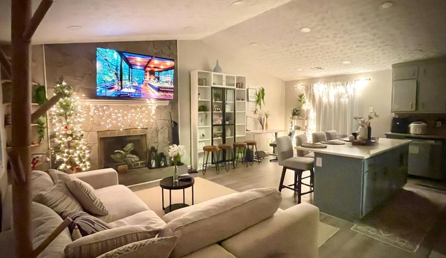 Cozy 3/2 Home Best Food Atl, Pet-Friendly, Quiet Safe, Fenced Yard, Privacy