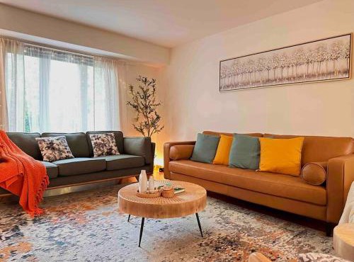 Cozy 3 bdr Retreat in a Prime location