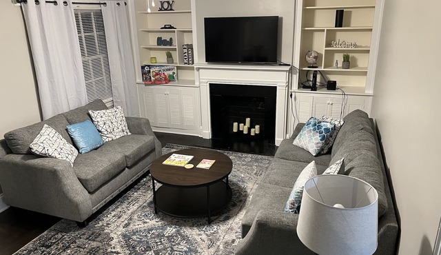 Cozy 3 bdrm 2bath home close to Averrett University (smoking allowed)