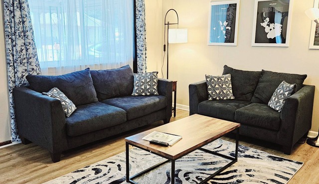 Cozy 3 bed 1 bath entire house- up to 6 people