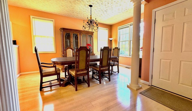 Cozy 3-Bed, 2.5 Bath, Min to Hospitals/UD ARENA/WSU/Downtown Dayton/Airport