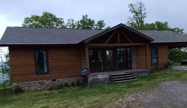 Cozy 3 Bed 2 Bath house