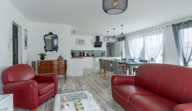 Cozy 3-Bed Home in Calm Parentis-en-Born, AC, Garden, Near Lake & Cycle Paths, Cleaning Included