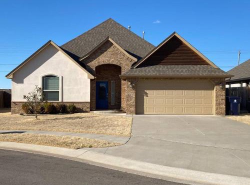 Cozy 3 Bed Home in Gated Community
