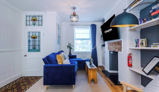 Cozy 3-Bed Home, Perfect for Business & Groups!