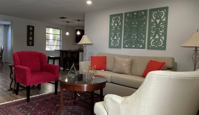 Cozy 3-bed home close to beautiful beaches.