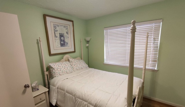 Cozy 3 bed home with a touch of Paris