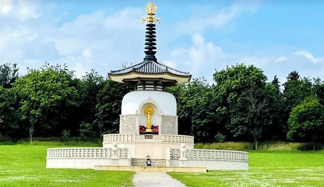 Cozy 3 Bed House in Willen - MILTON KEYNES