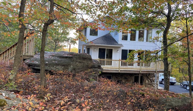 Cozy 3-bedroom house EAGLE ROCK MEMBERS ONLY