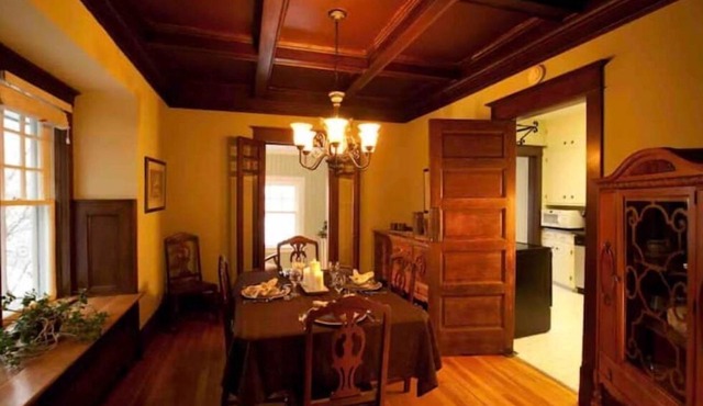 Cozy 3 Bedroom Home With Hot Tub - New Owners!