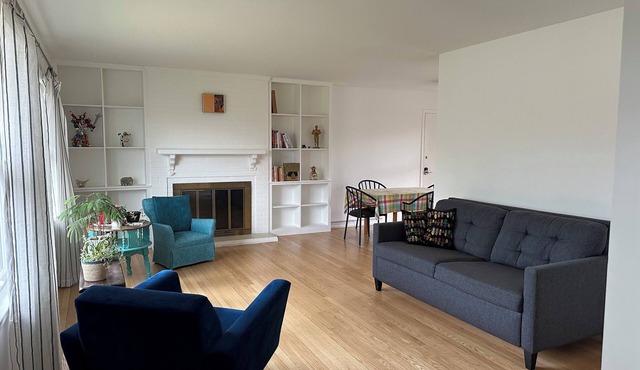 Cozy 3 bedroom home in Arlington Heights