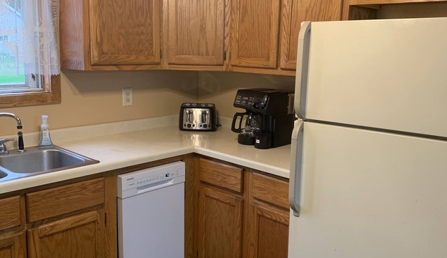 Cozy 3 bedroom 1 bath house centrally located