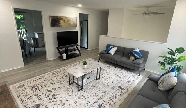 Cozy 3-bedroom 2.5 bath house in Kent near hospital and shopping centers